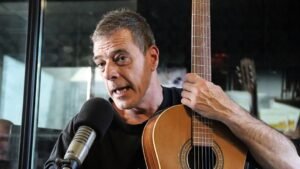 El cantautor y creador de éxitos Alejandro Balbis regresa a Montevideo