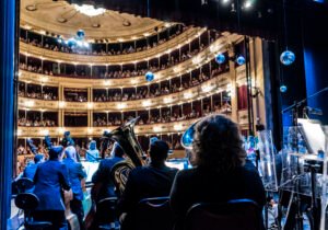 Las tablas del Solís emocionan con su cartelera